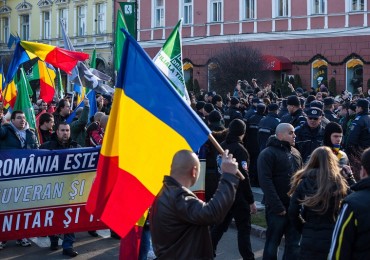 Szélsõségesek a román nemzeti ünnepen Szepsiszentgyörgyön