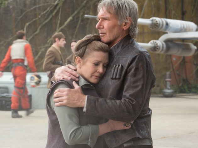 Jelenet a filmből: Carrie Fisher (Leia) és Harrison Ford (Han Solo) Fotó: David James / Lucasfilm Ltd.