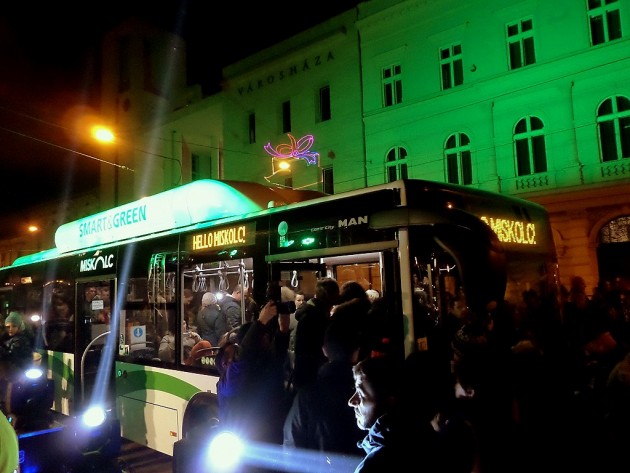 Felszállás az új CNG buszra PTV fotó: Vona Ildikó