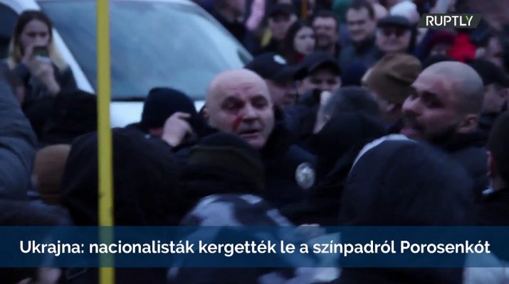 Ukrajna: nacionalisták kergették le a színpadról Porosenkót