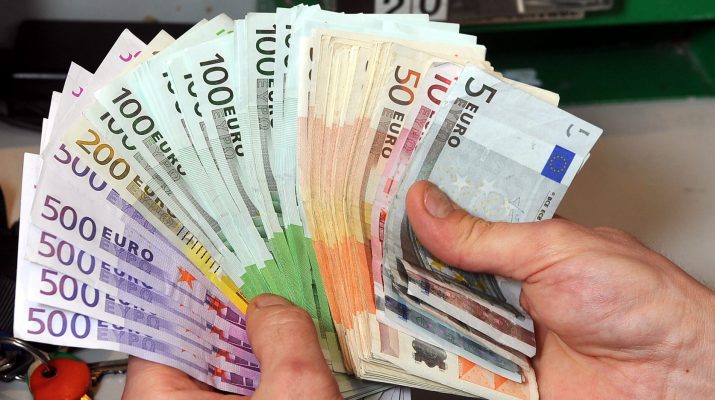 Nem csillapodik a pénzmosási botrány Európában