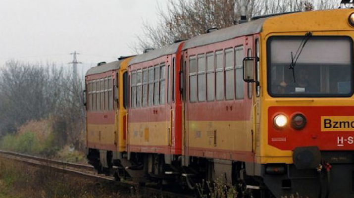 Hajdúhadházi fiatalok támadták meg a kalauzt a Debrecenbe tartó vonaton