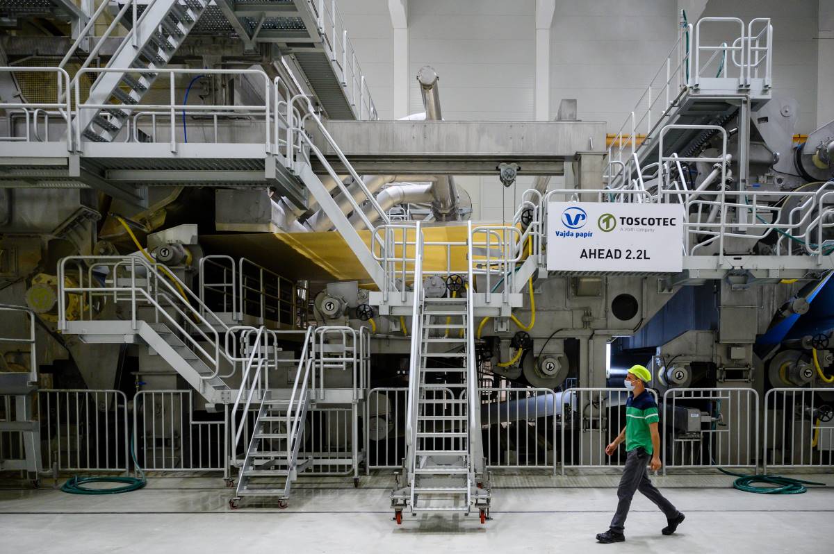 Európa legmodernebb higiéniai papírgyárát adták át Dunaföldváron