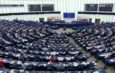Az Európai Parlament befagyasztaná a Magyarországnak szánt uniós forrásokat – reagálások